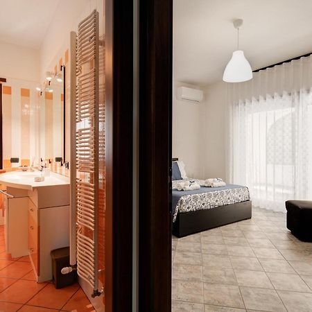 Villa Estia - Nel Cuore Della Valle D'Itria ชิสแตร์นีโน ภายนอก รูปภาพ